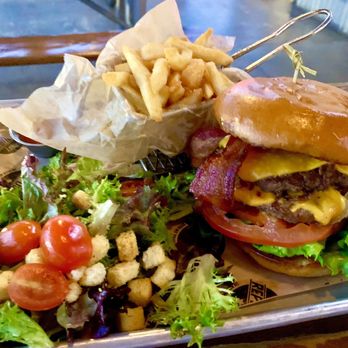 Draft Republic Carlsbad - Burger - Comfort Food Near Me - Carlsbad, California