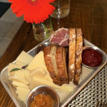 Sante - Cheese plate appetizer - Tapas/Small Plates Near Me - Woodstock, Vermont Sante - Cheese plate appetizer - Tapas/Small Plates Near Me - Woodstock, Vermont