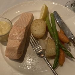 The Blue Mermaid Seafood & Steakhouse - My salmon dinner with asparagus, carrots and roasted potatoes