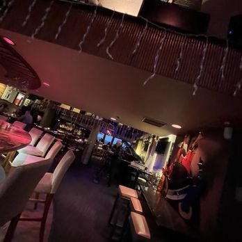 JB Hook's - Interior - Seafood Near Me - Lake Ozark, Missouri