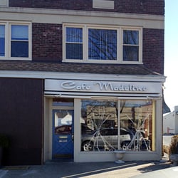 Aurora’s - Cafe Madeline