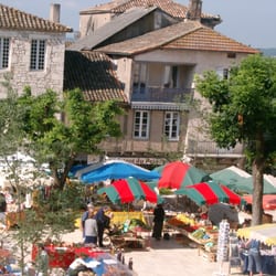 Office de Tourisme et Musée des Bastides - Monflanquin jour de marché