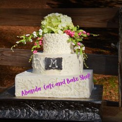 Abanda Cafe and Bake Shop - Whether your perfect cake has hand made flowers or a simple design we can turn your idea into a Delicious masterpiece!