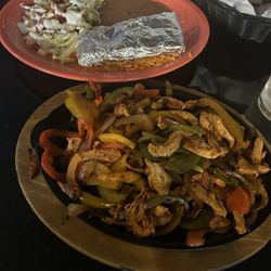 Casa Azteca - chicken fajitas