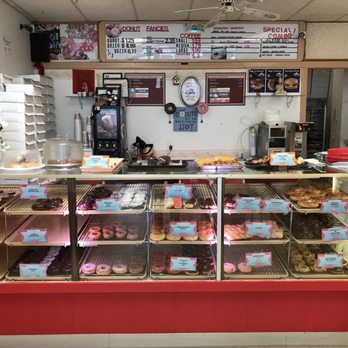 Dimples Donuts - Donuts Near Me - Batavia, Illinois Dimples Donuts - Donuts Near Me - Batavia, Illinois
