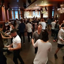 Salsa Suave - Salsa Dancing and Bachata Dancing Group Lessons