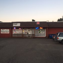 Ma's Dairy Farm Tavern - Front of place