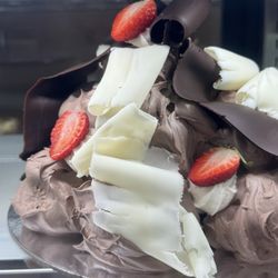Mezzapica Cakes