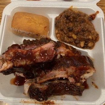 The Pig Rig BBQ - 1/2 Rack Rib 1/2 Rack Platter - Barbeque Near Me - Wallingford, Connecticut