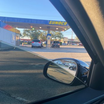 Sunoco - Waiting to get my dirty ass car wash - Gas Stations Near Me - Oxon Hill, Maryland