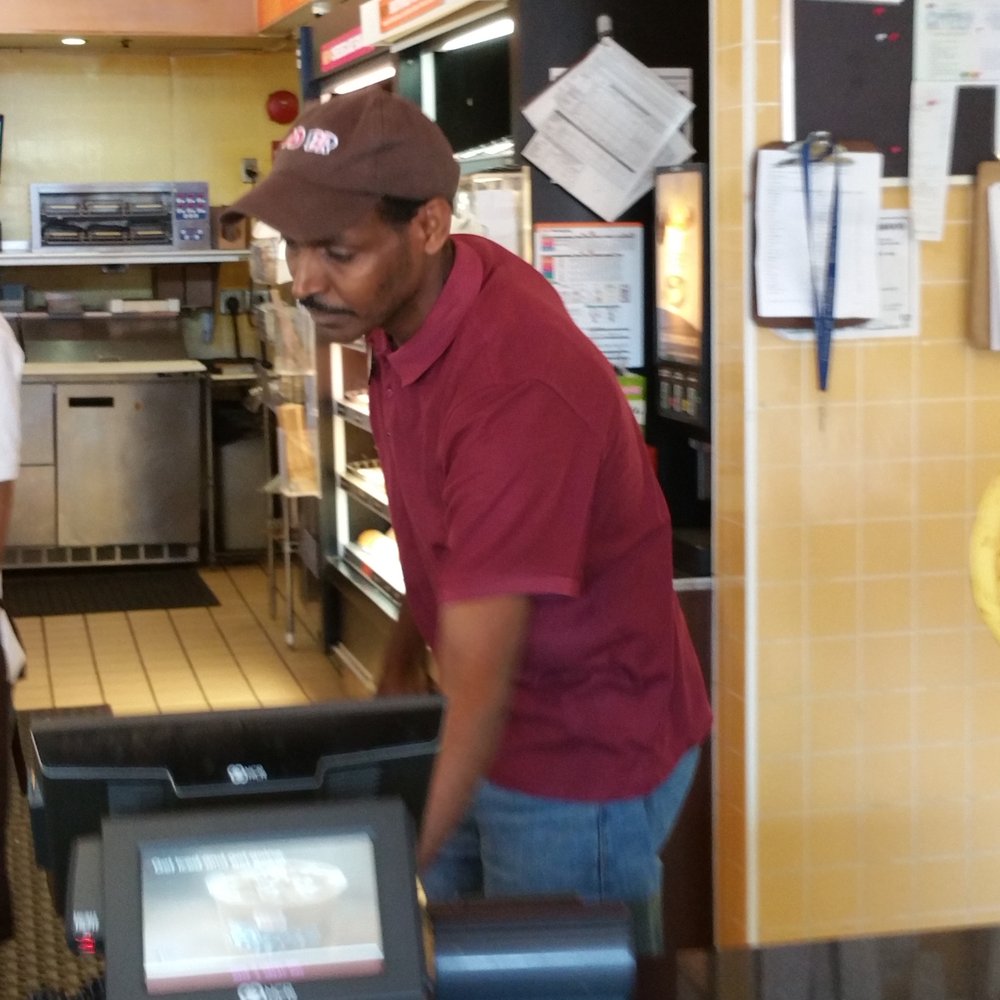 Worst ice cream scooper ever Abraham!! Worst ice cream scooper ever Abraham!!