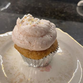 Sin - Champagne GF cupcake - Desserts Near Me