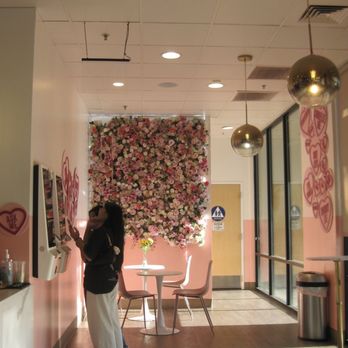 TOMO Tea House - Interior Ordering Kiosk - Coffee & Tea Near Me - Sacramento, California TOMO Tea House - Interior Ordering Kiosk - Coffee & Tea Near Me - Sacramento, California