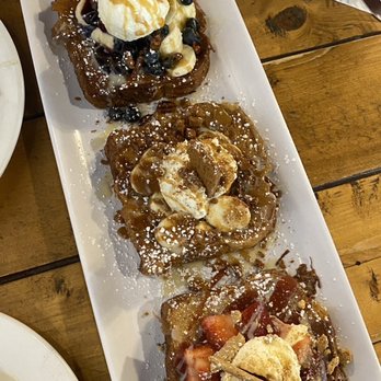 Honeybear Cafe - French Toast Trio, French Toast Flight - Breakfast & Brunch Near Me - Chicago, Illinois