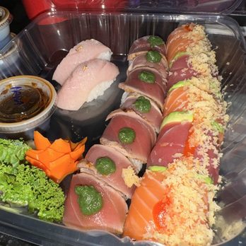 Fuji Sushi House - Toro Sushi, Charles Roll, Hot Mommy Roll - Sushi Bars Near Me - Lafayette, Louisiana Fuji Sushi House - Toro Sushi, Charles Roll, Hot Mommy Roll - Sushi Bars Near Me - Lafayette, Louisiana