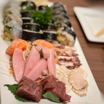 Takashi - a variety of sushi - Sushi Bars Near Me - St-Leonard, Quebec