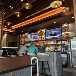 Duck N Bao - Bar and hostess desk