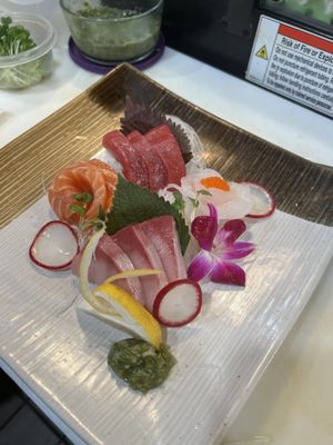 Haruki Sushi House by null