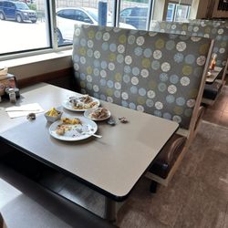 Wahlbugers At Hyvee - 3rd dirty table