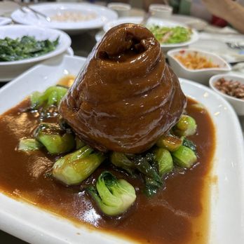 滬江大飯店 - Pork shank - Shanghainese Near Me - Hong Kong, HK