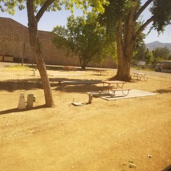 J Diamond Mobile Ranch - Empty campground - RV Parks Near Me - Bishop, California