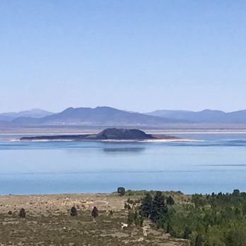 Mono Lake Tufa State Reserve - Lakes Near Me - Lee Vining, California Mono Lake Tufa State Reserve - Lakes Near Me - Lee Vining, California