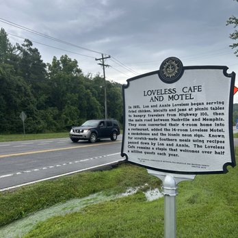 The Loveless Cafe - Historical sign - Breakfast & Brunch Near Me - Nashville, Tennessee