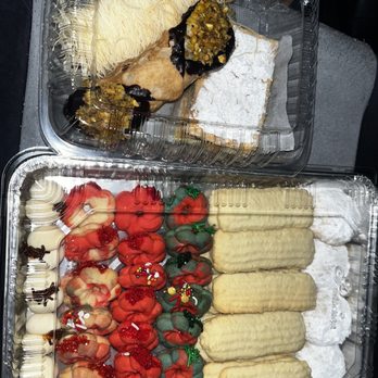 I Heart Cake - Egyptian cookies, cannoli & pastries - Patisserie/Cake Shop Near Me - San Dimas, California I Heart Cake - Egyptian cookies, cannoli & pastries - Patisserie/Cake Shop Near Me - San Dimas, California