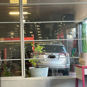 Moe’s Tires Pit Stop - Tires Near Me - San Francisco, California Moe’s Tires Pit Stop - Tires Near Me - San Francisco, California