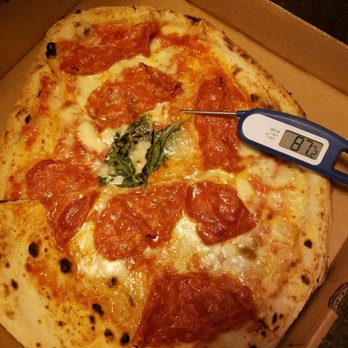 Cane Rosso - Cold take out.  20 mins on the dot to pick it up (4 min car ride) and it was lukewarm. - Pizza Near Me - Fort Worth, Texas