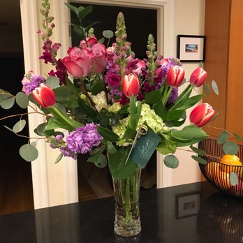 Sol Ambiance - Beautiful Designer's Choice Flower Arrangement! - Florists Near Me - San Francisco, California