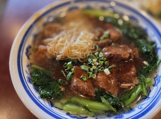 Lam's Kitchen by null