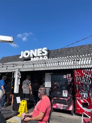 Jones Bar-B-Q by null