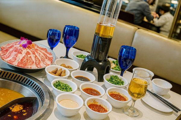 Qiao Lin Hotpot - Chicago Downtown by null
