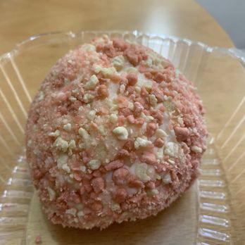Sundae Afternoon - Strawberry Shortcake Bomb - Ice Cream & Frozen Yogurt Near Me - Wallingford, Connecticut