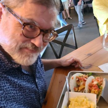 10 Twenty Five - Firecracker shrimp tacos with mac and cheese! - New American Near Me - Cape Coral, Florida