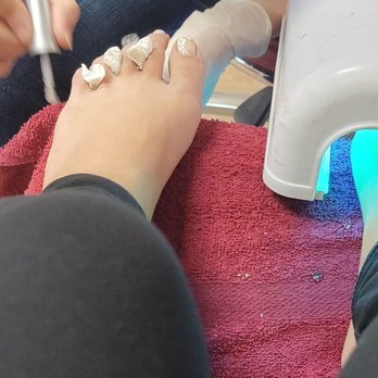 Helen Nails - Nail Salons Near Me - Hemet, California