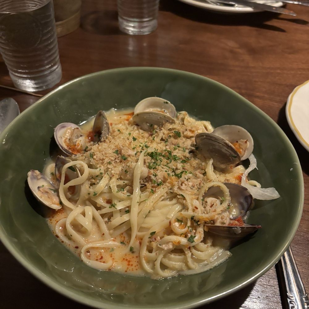 Via Triozzi - Linguine alle Vongole - Italian Near Me - Dallas, Texas Via Triozzi - Linguine alle Vongole - Italian Near Me - Dallas, Texas