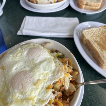 Jerry’s Cafe - Chorizo skillet and country skillet - Breakfast & Brunch Near Me - Hesperia, California