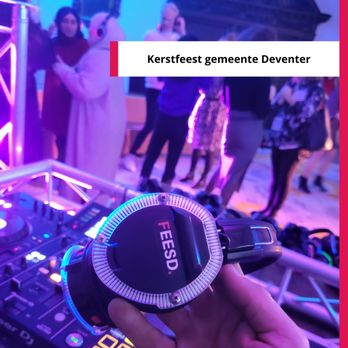 FEESD VERHUUR - Silent disco bij kerstfeest in Deventer. De gemeente ging lekker los op de muziek van de twee Silent disco DJ's. - Party Equipment Rentals Near Me - Haaksbergen, OV