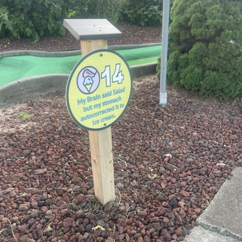 Putters Paradise - Mini Golf Near Me - West Yarmouth, Massachusetts