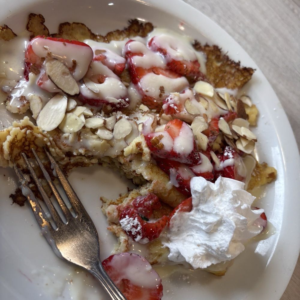 Loaded Cafe - Long Beach - Strawberry Almond Cheesecake Crepes - American Near Me - Long Beach, California Loaded Cafe - Long Beach - Strawberry Almond Cheesecake Crepes - American Near Me - Long Beach, California