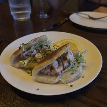 Lou Lou’s Tavern - Lobster bao - Beer, Wine & Spirits Near Me - Charleston, South Carolina Lou Lou’s Tavern - Lobster bao - Beer, Wine & Spirits Near Me - Charleston, South Carolina