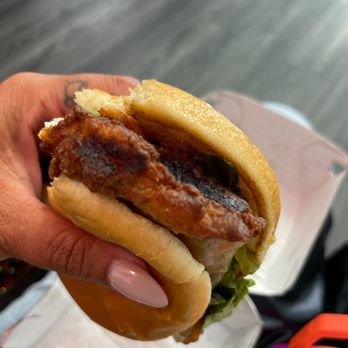 Chick-fil-A - Burnt chicken sandwich - Fast Food Near Me - Westfield, Indiana
