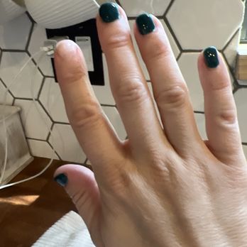 Caesars Nails & Spa - Missing gel - Nail Salons Near Me - Austin, Texas