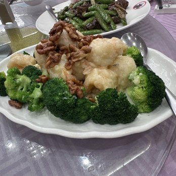 Golden Lake Pavilion - Shrimps - Dim Sum Near Me - Flushing, New York