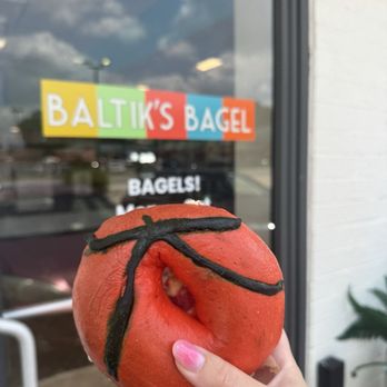 Baltik's Bagel - PomoD'ORO for Duke's Hot Tomato Summer 2025 - Bagels Near Me - Richmond, Virginia