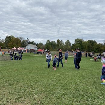 Red Wagon Farm - Huge farm - Fruits & Veggies Near Me - Columbia Station, Ohio
