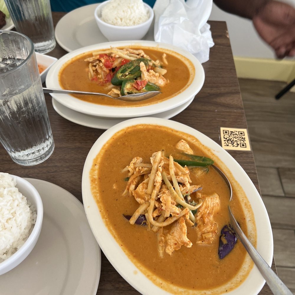 Thai Cafe - Pineapple Curry and Red Curry - Thai Near Me - San Antonio, Texas Thai Cafe - Pineapple Curry and Red Curry - Thai Near Me - San Antonio, Texas