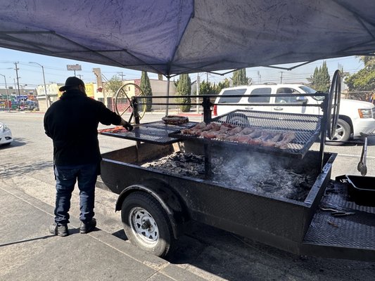 Don Pollon Food Truck Tacos, Bbq Ribs & Birria by null